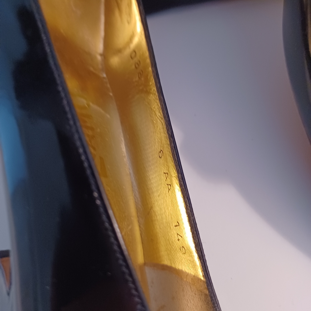 Salvatore Ferragamo shoes - Picture 7 of 9